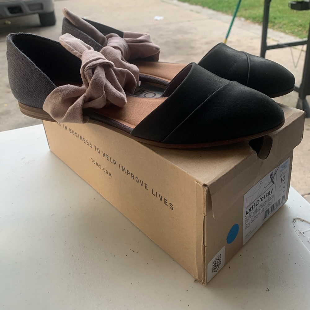 Toms